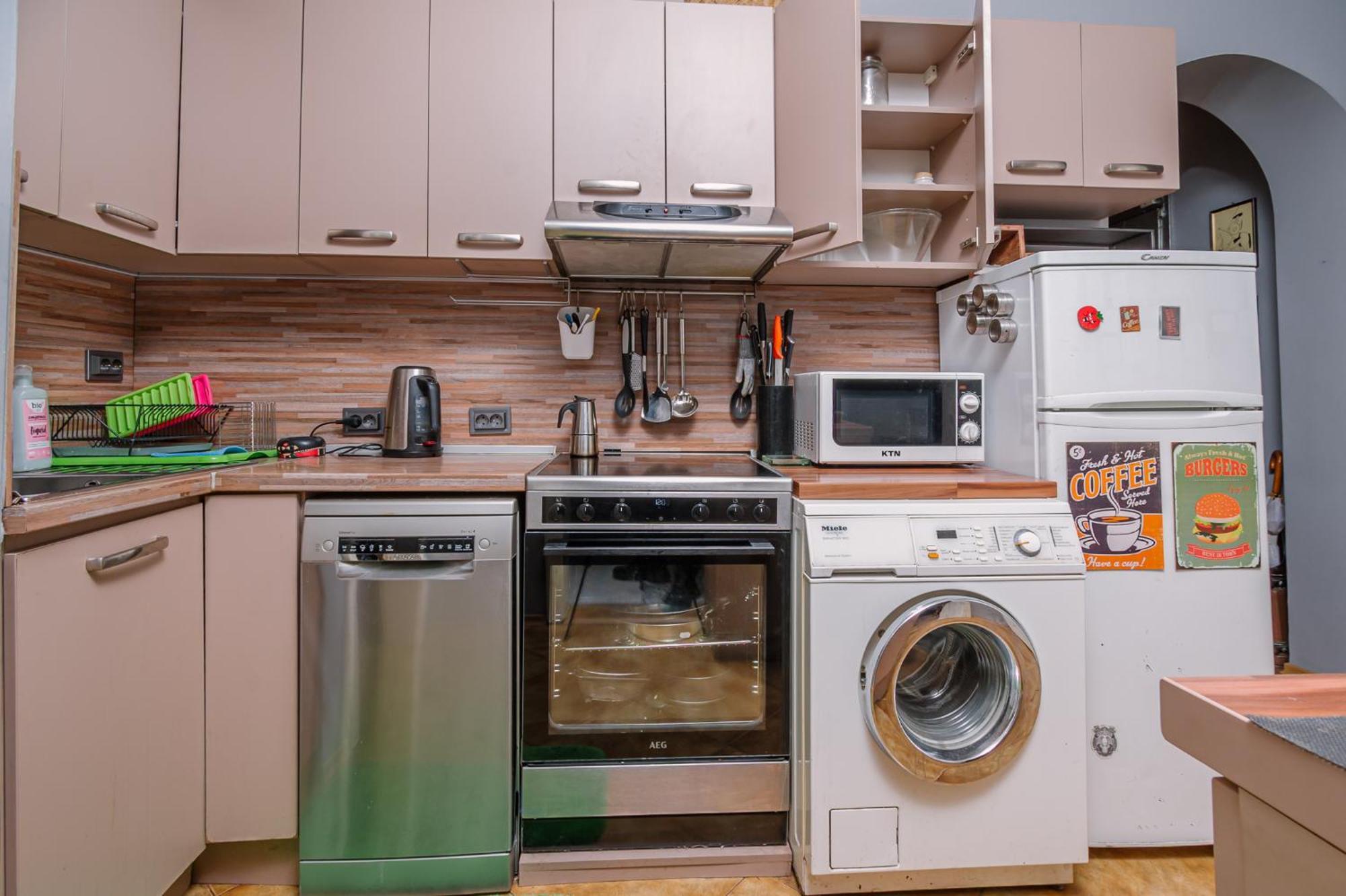 Top Center, 3Bdr, Heart Of The City, Free Secured Parking Sofia Exteriör bild